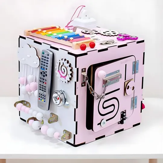 Бизикуб 30x30x30см, 33 элемента, Розовый (Развивающий бизиборд для детей) Ціна