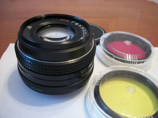 Объектив [Новый] Гелиос-81Н , МС,  крышка передняя и Два светофильтра Де купити