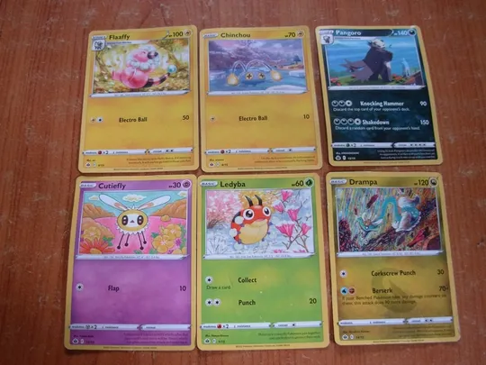 Карточки Pokemon Ціна