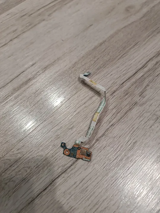 Кнопка включення + шлейф LS-C701p для ноутбука HP Pavilion 15-AC 15-AF 15-AY 15Q-AJ 15-BA, HP 250 255 256 G4 Pavilion 15-AC 15-AF 15-AY 15Q-AJ 15-BA, HP 250 255 256 G4 HP 250 G4, 255 G4, 250 G5, 255 G5, 15-ac, 15-af, 15-ay, 15-ba series Ціна