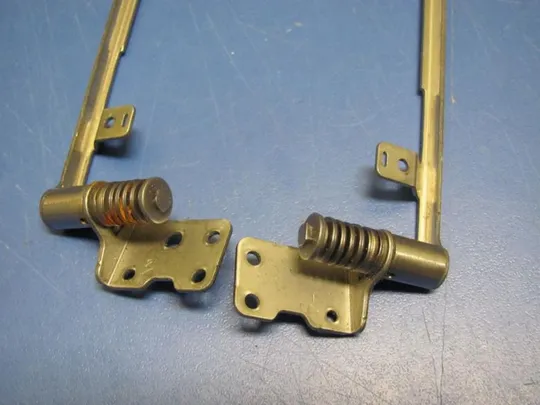 №124-16 кріплення матриці з петлями для FUJITSU CELSIUS H920 H910 оригінал З аукціону