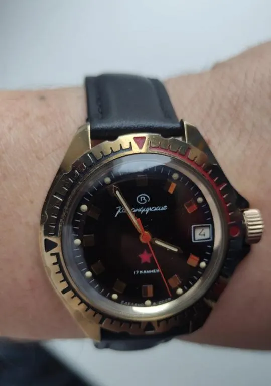 Часы командирские сделано в СССР хорошее состояние, идут  fp286 Де купити