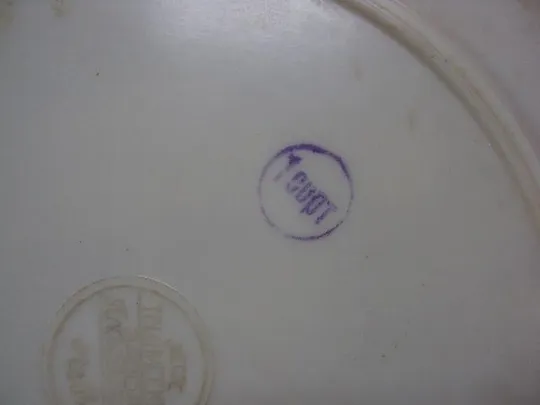 Настенная тарелка пластик портрет военного винтаж Тбилиси пластмасс диаметр 20 см №10771 Де купити