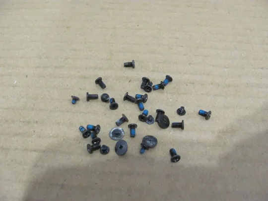 9-21 комплектуюче гвинти  для DELL Inspiron 17 5737, 3737 оригінал Ціна