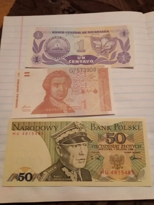 Купюры стран Европы и Южной Америки,5 шт,пресс З аукціону