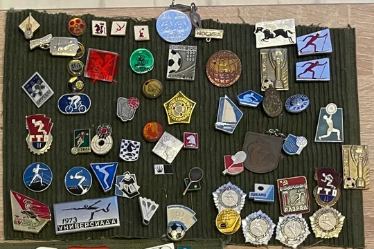 Значки СРСР (колекційні, спорт, космос, міста) в Україні