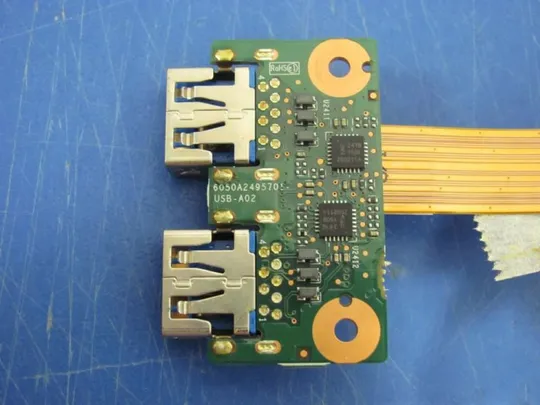 номер0193-32 USB плата 6050A249570 для TOSHIBA QOSMIO X870 X875 Satellite P870 P875-S7102 оригінал Де купити