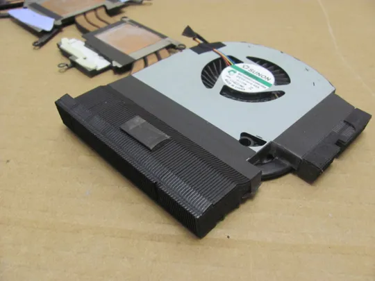 номер0943-23 AT1B008ZS0 0PG9XC для  Dell Alienware 17 R4  оригінал Недорого