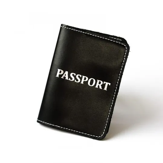 Обкладинка для паспорта "Passport", чорна з посрібленням,біла нитка. Ціна