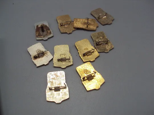 Знак спорт 2 и 3 разряд бег бегун забег спортсмен марафон легкая атлетика ссср лот 10 шт №17711 Інтернет-аукціон