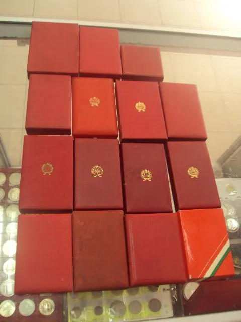 орден венгия футляр коробка к награде лот 15 шт  №8912 Ціна