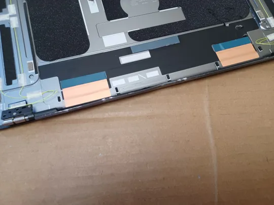 номер1056-1 кришка матриці 0MC6T9 з петлями для Dell  XPS17 XPS 17 9700 Precision 5750 Кришка дисплея Тильна кришка Корпус матриці Верхня кришка matrix cover Top Case LCD Cover Rear Lid Back Cover Housing Cabinet оригінал З аукціону