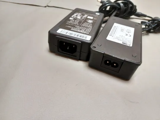 Купити 0626 адаптер живлення 12V 4A  2 шт НІМЕЧЧИНА