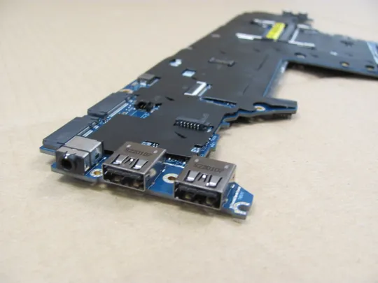 718-8 материнська плата  GDB55 LA-K621P SRKT4 i7-11850H  для Dell Precision  7560  оригінал Характеристики