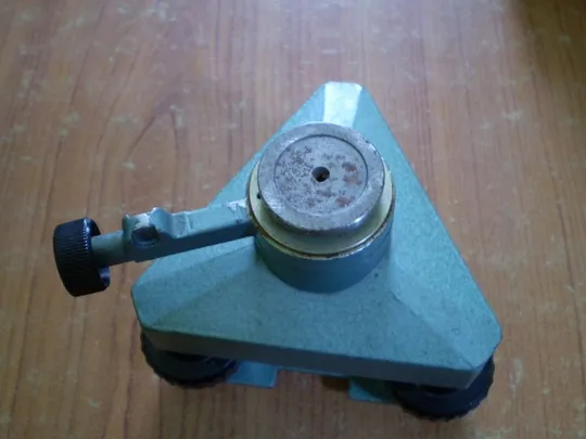 Купити Геодезичний прилад нiвелiр Н-3 .Запчастини.