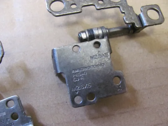 номер0979-2 комплектуюче петлі Механізм кріплення екрана Петлі дисплея екрану З&#039;єднувальні елементи Шарніри петлі стойки loops AM1D6000310  AM1D6000410  для Lenovo Thinkpad E15 Gen 1 оригінал Де купити