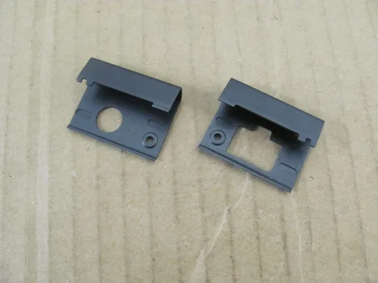 Купити номер0170-35 комплектуюче заглушки петель для Dell Latitude E5480 e5490 захисні елементи петель hinge plugs Hinge caps for a laptop оригінал