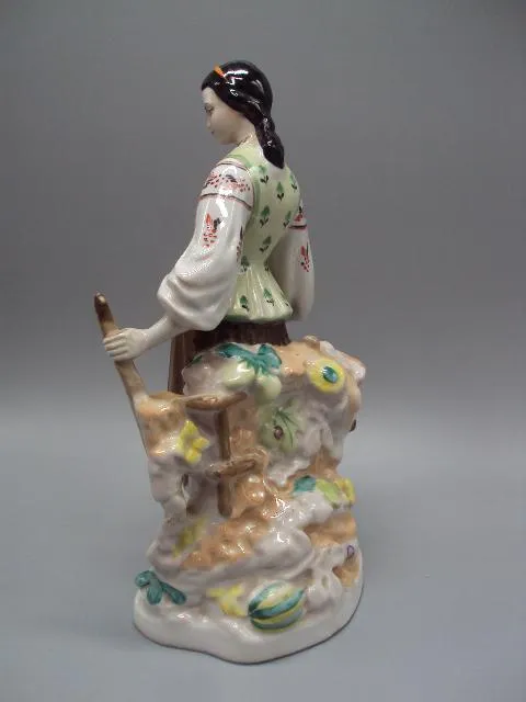 Фигура фарфор статуэтка Барановка девушка у плетня с коромыслом 1960 г. целая РЕДКАЯ 27 см №1358 Характеристики