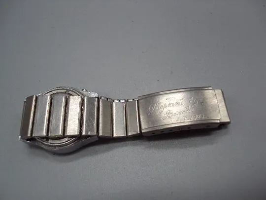 Женские наручные часы Электроника 5 ссср с браслетом не на ходу длина 3 см, ширина 2,7 см №14635 Де купити