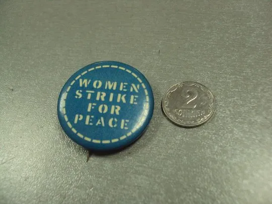 знак women strike for peace женщины за мир №5007 Ціна
