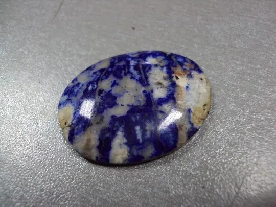 Камень лазурит овальный для ювелирных изделий вес 9,08 г размер 5 х 36 х 29 мм №13291 З аукціону