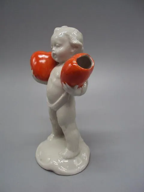 Купити Фигура фарфор статуэтка Германия путти ребенок держит сердца мальчик с сердечками 12,7 см №13229