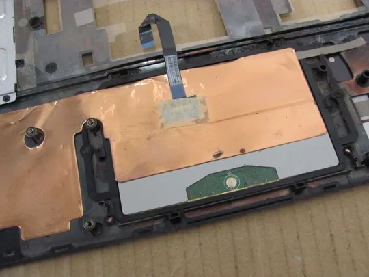 номер0010-21 Кришка панель палмрест та тачпад AM0N0000500 для LENOVO Y580, Y585 оригінал Характеристики