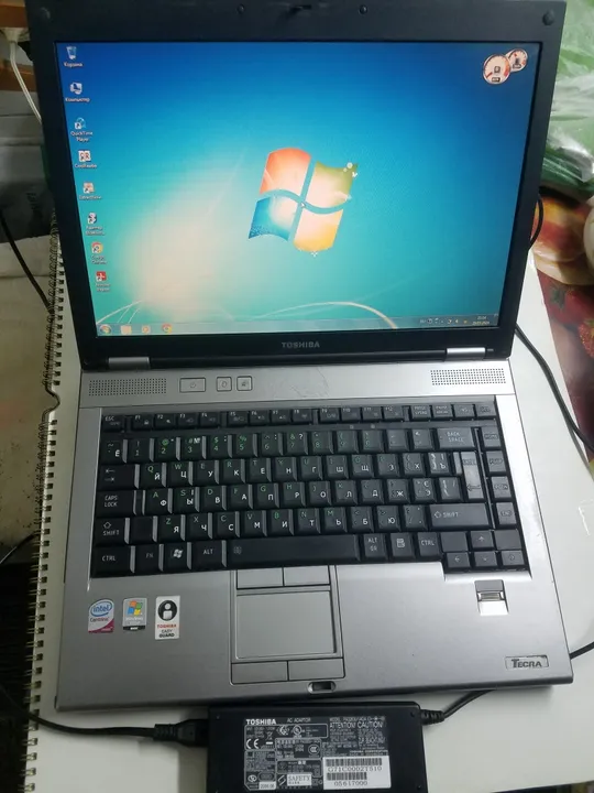 Ноутбук Toshiba Tecra M9 / 14.1" TN / Intel Core 2 Duo T7500 (2 ядра по 2.2GHz) / 2GB DDR2 / 160GB HDD Ціна