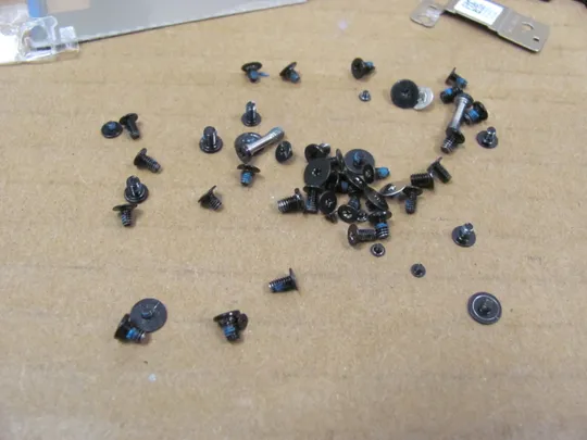 777-6 комплектуюче гвинти  для Dell ALIENWARE x15 R1 R2 оригінал З аукціону