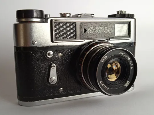 Купити Малоформатний далекомірний фотоапарат ФЕД-5С