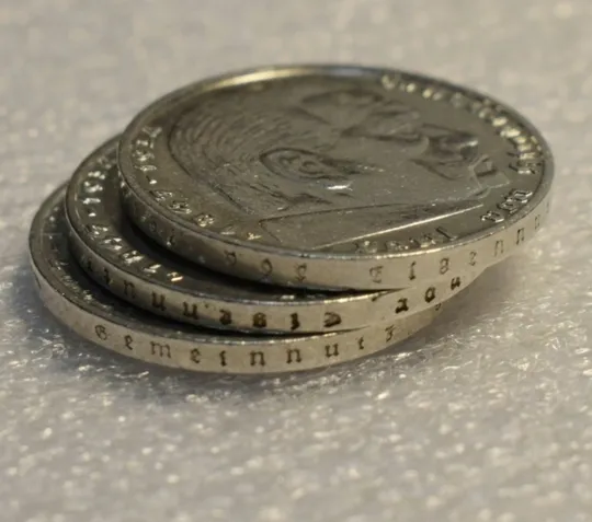 ☝️2 Марки 3 Рейх 1837г..1938г..1939г..(серебро) Де купити