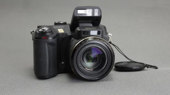 цифровой фотоаппарат FujiFilm Finepix S20Pro 6.0Mpix Ціна