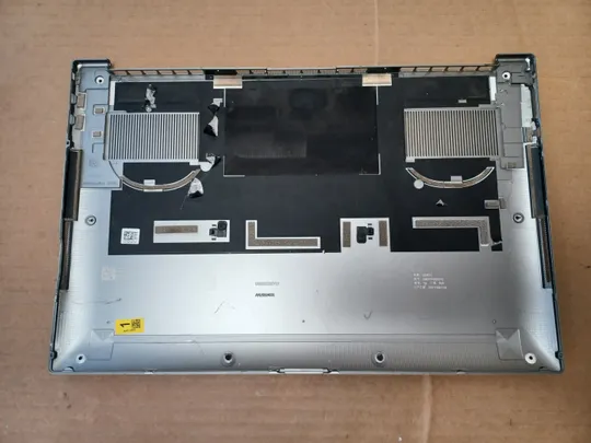 Купити номер1051-11 Кришка дно піддон корпуса Нижний корпус для ноутбука Низ Корпус D AM37F000313 09RFWJ для Dell Precison 15 5550 5560 5570  оригінал