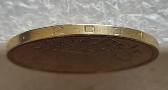 (7540) 1 гривня 2001 1АД1 широкий кант реверса - пелюстки наближені до канту (1 гривна 2001 1АД1) З аукціону