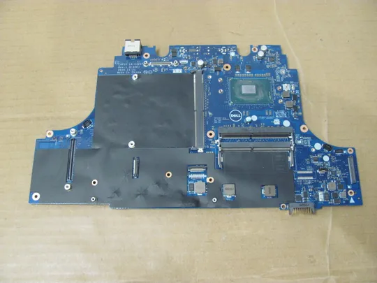номер0908-9 материнська плата CAP10 LA-E321P SR32N  i7-7820HQ для DELL Precision 17 7710 7720  оригінал Ціна