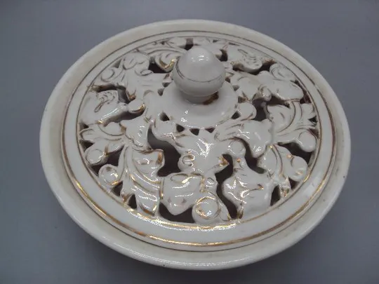 Шкатулка фарфор узор листья ссср высота 7,7 см, с крышкой 12 см, диаметр 16,2 см №13400 Характеристики