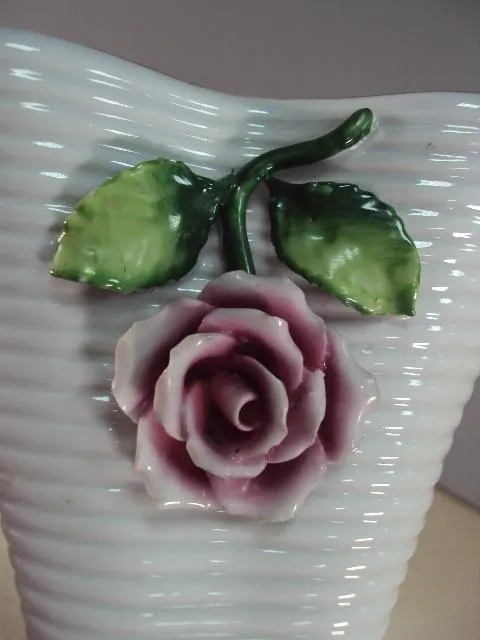 Ваза карандашница фарфор с цветком розой Германия высота 13,5 см,длина 15,8 см (№ 940) Інтернет-аукціон