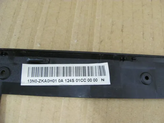 484-1 рамка матриці 13N0-ZKA0H01 для MEDION P6816 E6228 оригінал в Україні