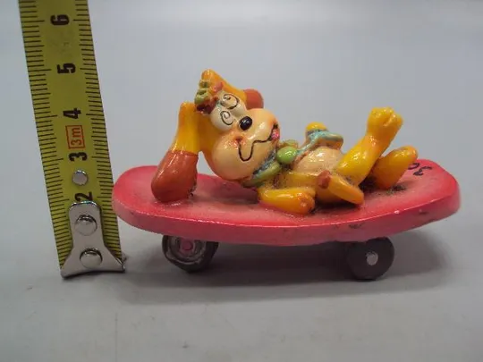 Фигура керамика статуэтка миниатюра зайка скейт сувенир собачка на скейте размер 4,7х7,6 см №13981 Недорого