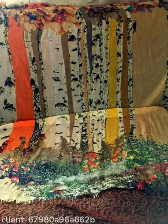 Новий,найтонший палантин(114х115).дуже м'який з приголомшливим,оригінальним малюнком. Ціна