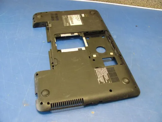 №55-1 Кришка (дно, корито, піддон) корпуса 13N0-ZWA0202 для TOSHIBA SATELLITE L850 -1LW оригінал З аукціону