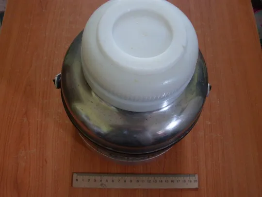 Термос ТЕМЕТ 3л.На запчастини! Ціна