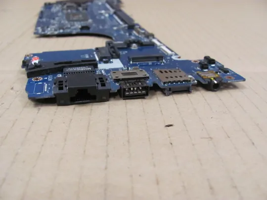 697-11 материнська плата SR3L8   i7-8650U DAZ40 LA-F321P  для Dell Latitude 7490 E7490  оригінал Інтернет-аукціон