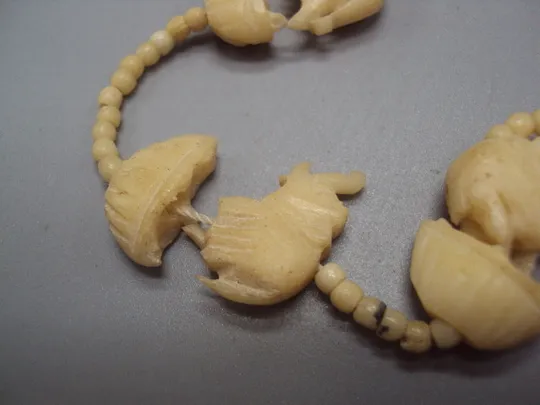 Бижутерия бусы в один ряд ожерелье камень слоны длина 40,4 см под реставрацию №15863 в Україні