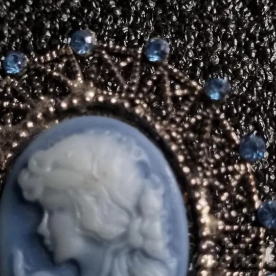 Брошь камея у вінтажному стилі Де купити