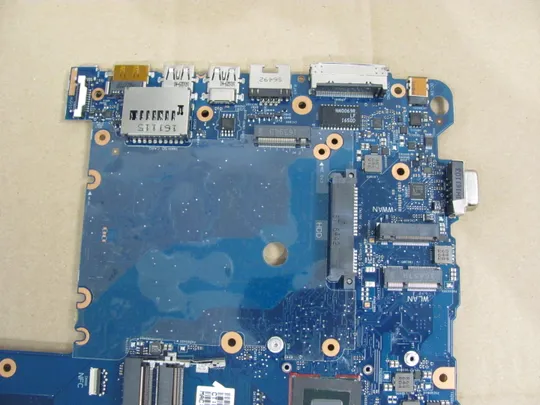 544-16 материнська плата 840716-001  6050A2723701  i5-6200U для HP ProBook  640 G2 640 G3 645 G2 645 G3    оригінал Де купити