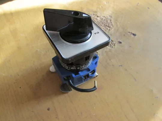 Купити ПАКЕТНИЙ  ПЕРЕМИКАЧ KRAUS  12A 600V