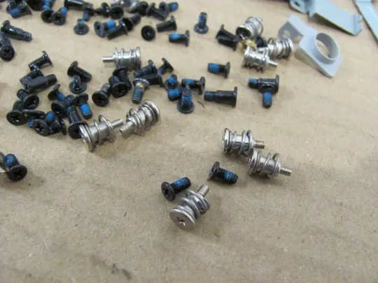 Купити номер0200-3 комплектуюче гвинти для DELL E6520 оригінал