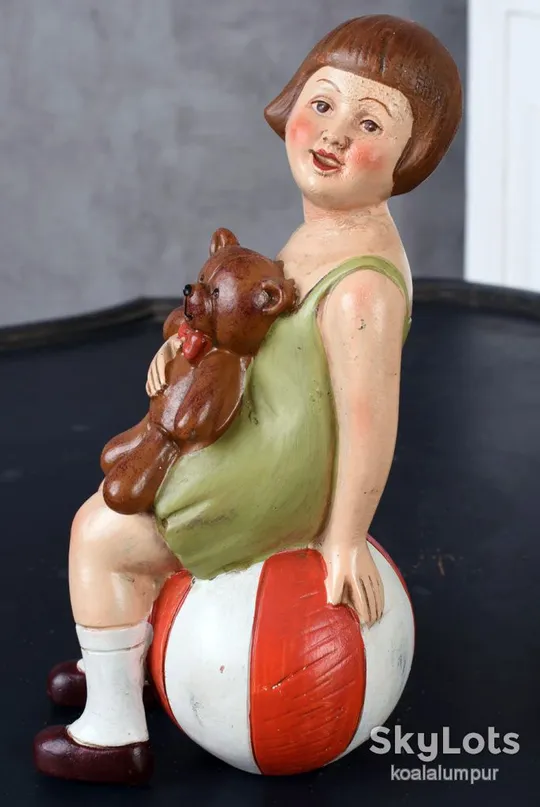 Дизайнерські вінтажні фігурки Дівчинка та хлопчик, Germany З аукціону