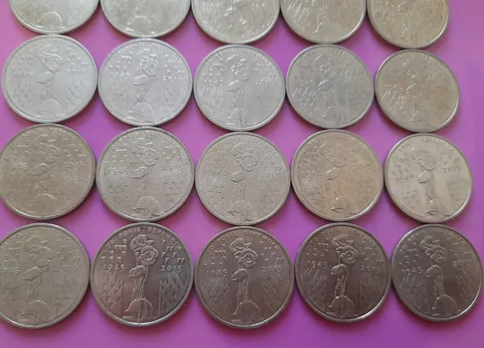 (3264) 1 гривня 2015 70 років Перемоги у ВВВ (маки) - 20 монет одним лотом (1 гривна 2015 опт) Продаж